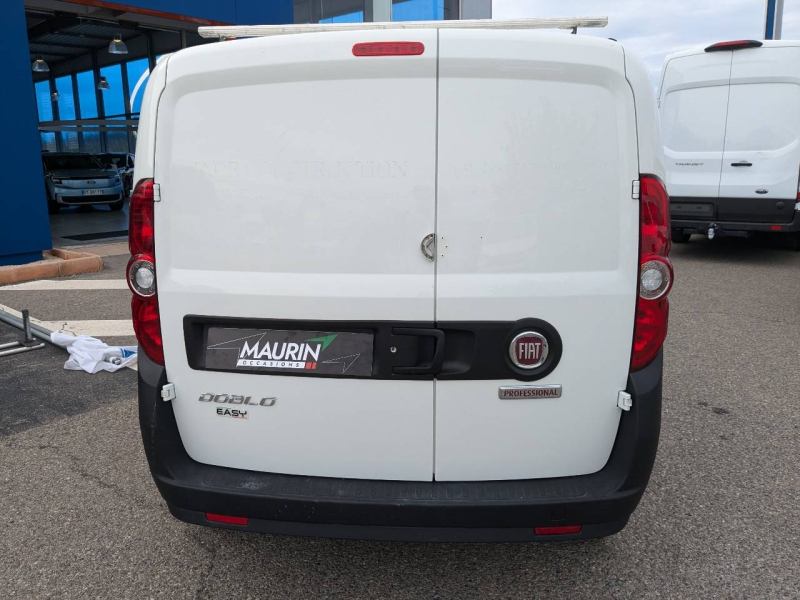 FIAT Doblo Cargo VUL d’occasion à vendre à VITROLLES chez AIX AUTOMOBILES (Photo 10)