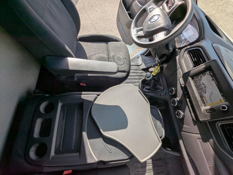 RENAULT Master Fg VUL d’occasion à vendre à VITROLLES chez AIX AUTOMOBILES (Photo 18)