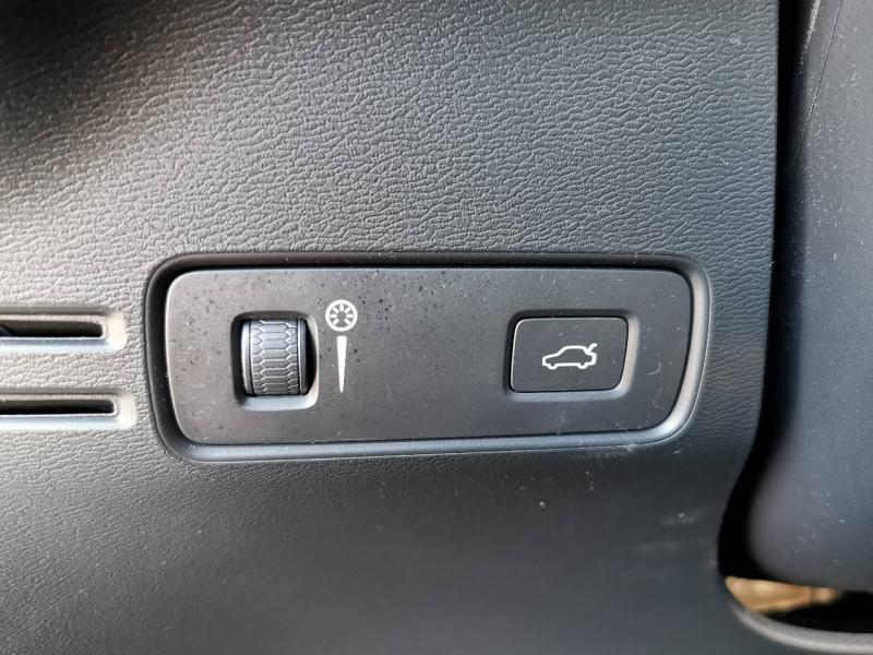 VOLVO XC40 d’occasion à vendre à VITROLLES chez AIX AUTOMOBILES (Photo 11)