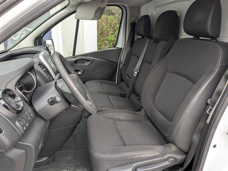 RENAULT Trafic Fg VUL d’occasion à vendre à VITROLLES chez AIX AUTOMOBILES (Photo 17)