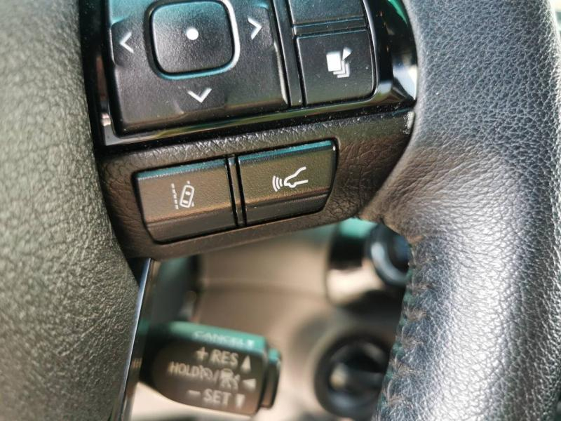 TOYOTA Hilux VUL d’occasion à vendre à VITROLLES chez AIX AUTOMOBILES (Photo 13)