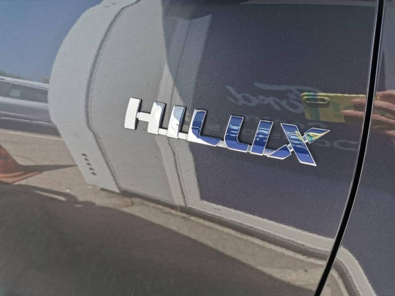 TOYOTA Hilux VUL d’occasion à vendre à VITROLLES chez AIX AUTOMOBILES (Photo 14)