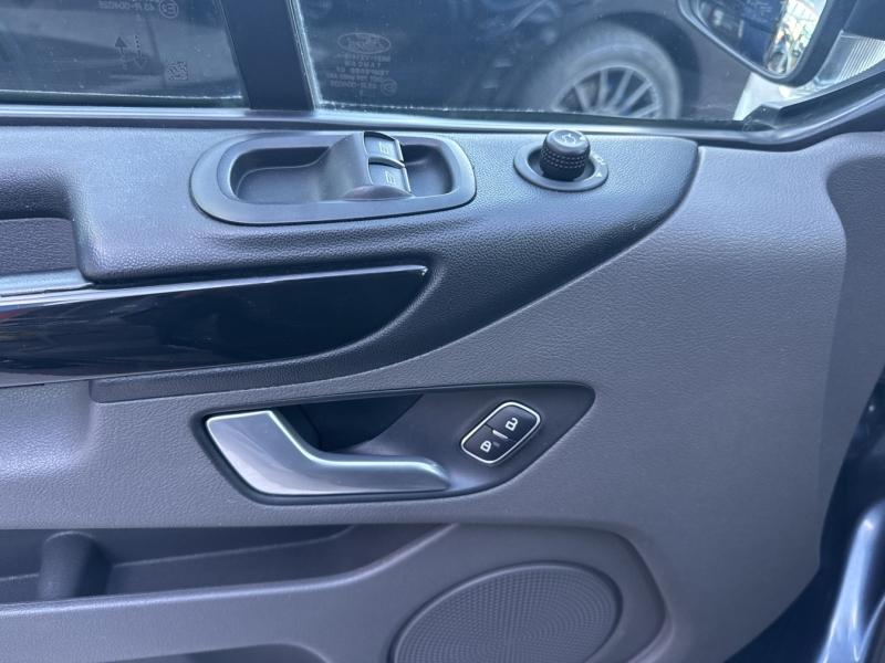 FORD Transit Custom Fg VUL d’occasion à vendre à VITROLLES chez AIX AUTOMOBILES (Photo 15)