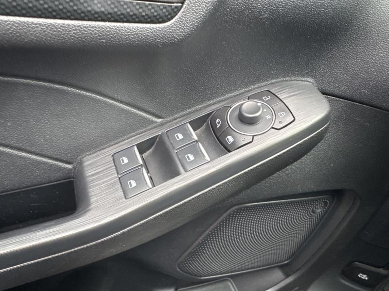 FORD Kuga d’occasion à vendre à VITROLLES chez AIX AUTOMOBILES (Photo 19)