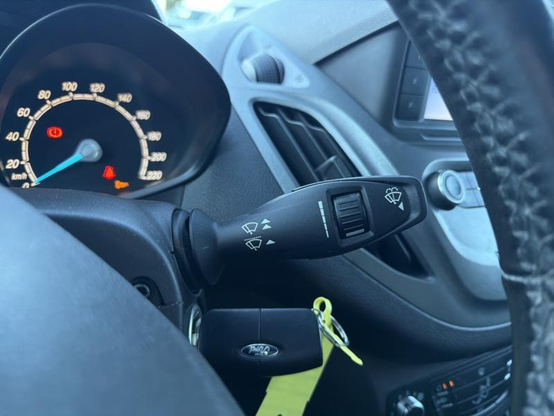 FORD Transit Courier VUL d’occasion à vendre à VITROLLES chez AIX AUTOMOBILES (Photo 15)