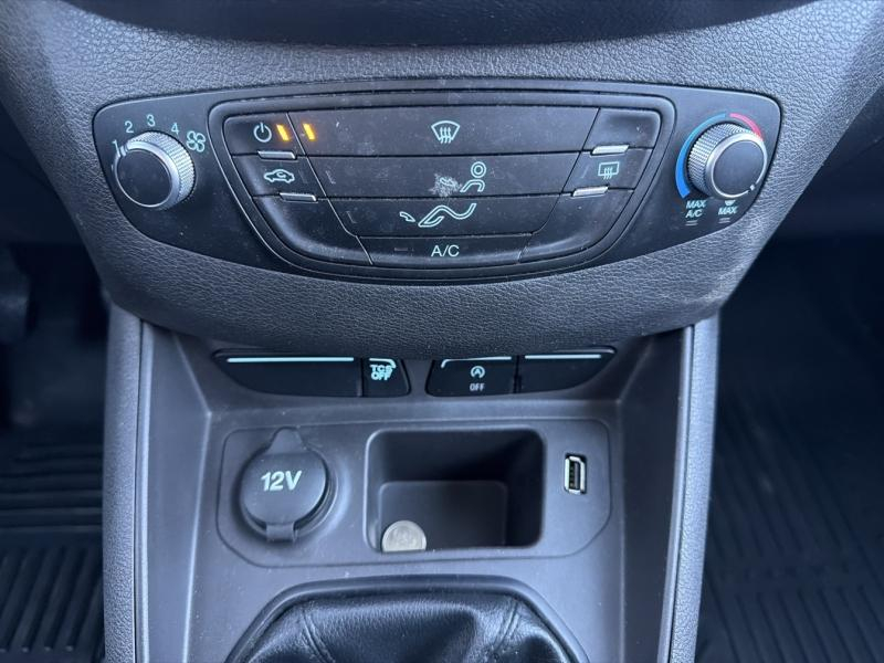 FORD Transit Courier VUL d’occasion à vendre à VITROLLES chez AIX AUTOMOBILES (Photo 19)