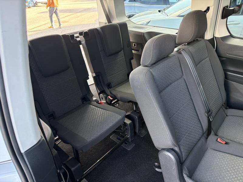 FORD Grd Tourneo Connect d’occasion à vendre à VITROLLES chez AIX AUTOMOBILES (Photo 12)