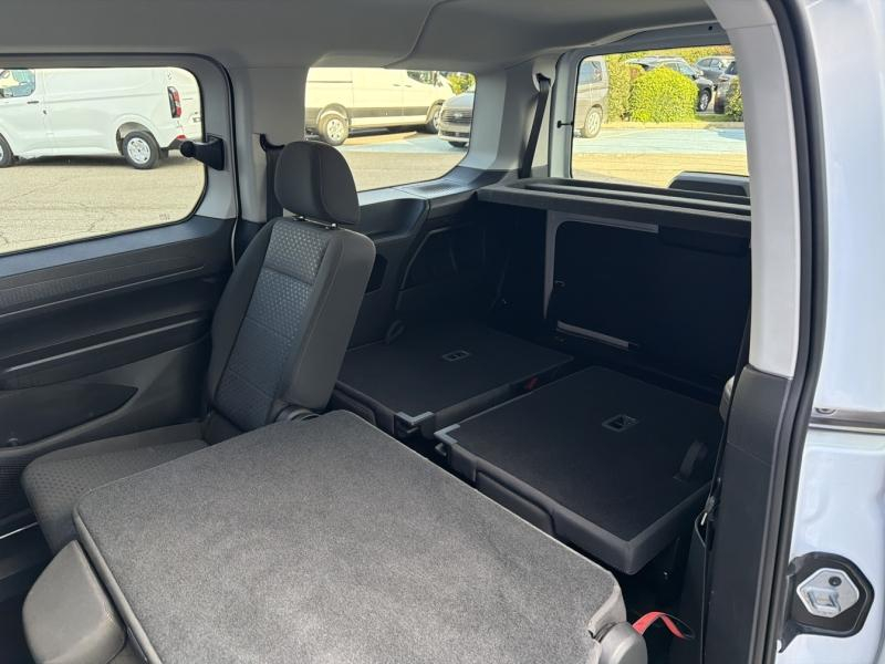 FORD Grd Tourneo Connect d’occasion à vendre à VITROLLES chez AIX AUTOMOBILES (Photo 13)