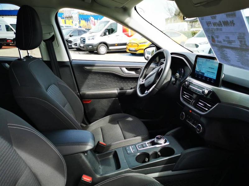 FORD Kuga d’occasion à vendre à VITROLLES chez AIX AUTOMOBILES (Photo 5)