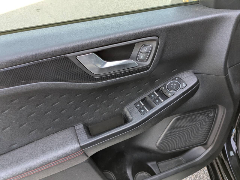 FORD Kuga d’occasion à vendre à VITROLLES chez AIX AUTOMOBILES (Photo 18)