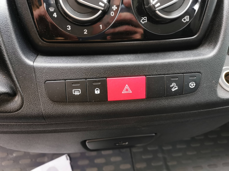 FIAT Ducato CCb VUL d’occasion à vendre à VITROLLES chez AIX AUTOMOBILES (Photo 14)