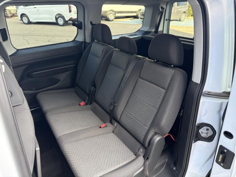 FORD Grd Tourneo Connect d’occasion à vendre à VITROLLES chez AIX AUTOMOBILES (Photo 14)