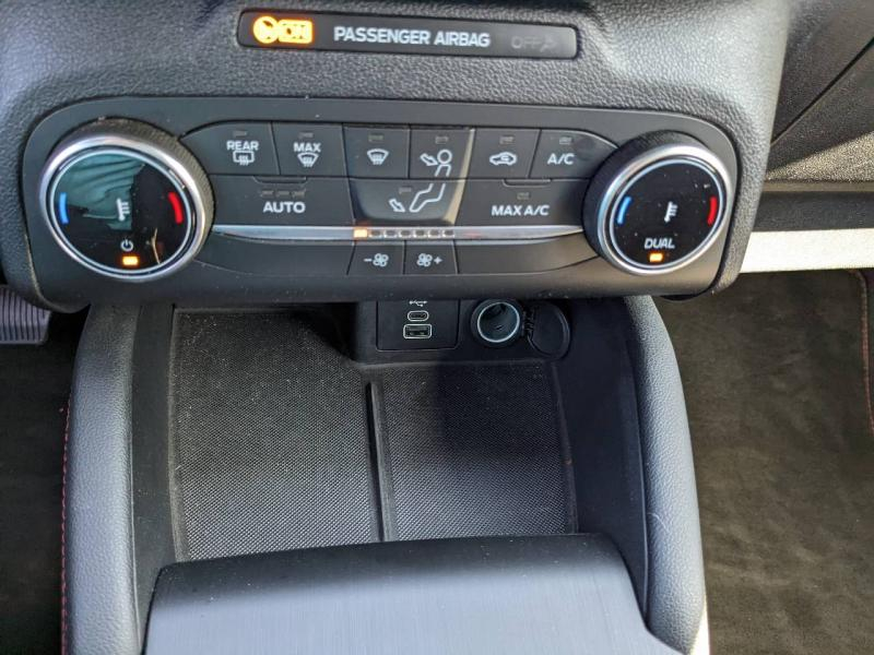 FORD Kuga d’occasion à vendre à VITROLLES chez AIX AUTOMOBILES (Photo 19)