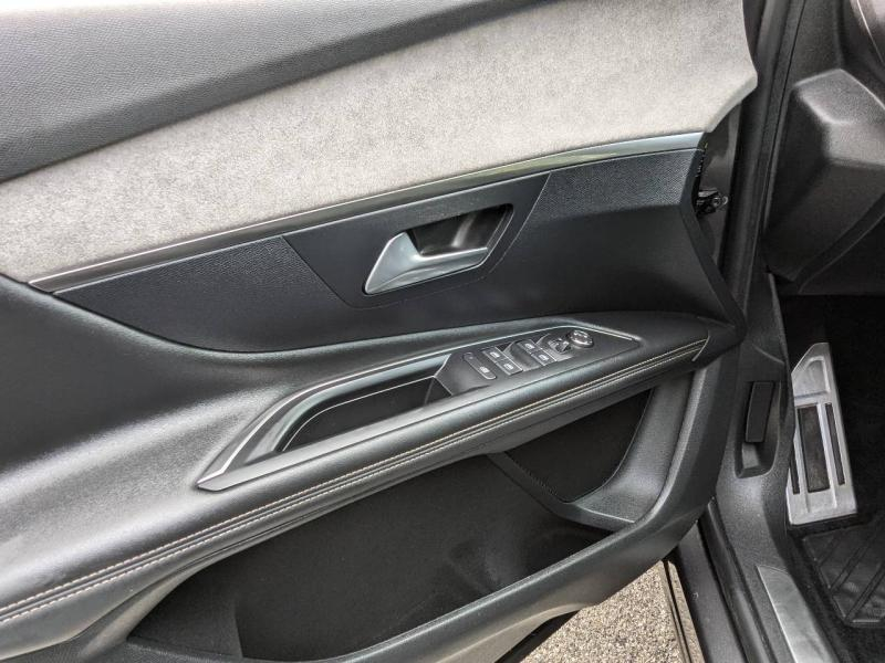 PEUGEOT 3008 d’occasion à vendre à VITROLLES chez AIX AUTOMOBILES (Photo 9)