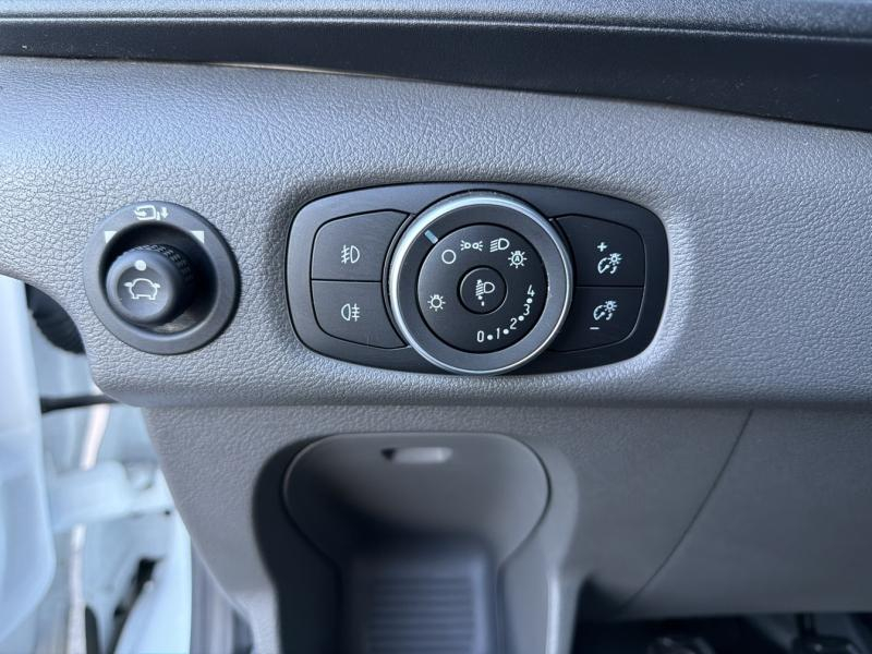 FORD Transit CCb VUL d’occasion à vendre à VITROLLES chez AIX AUTOMOBILES (Photo 16)