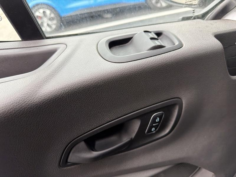 FORD Transit 2T Fg VUL d’occasion à vendre à VITROLLES chez AIX AUTOMOBILES (Photo 13)