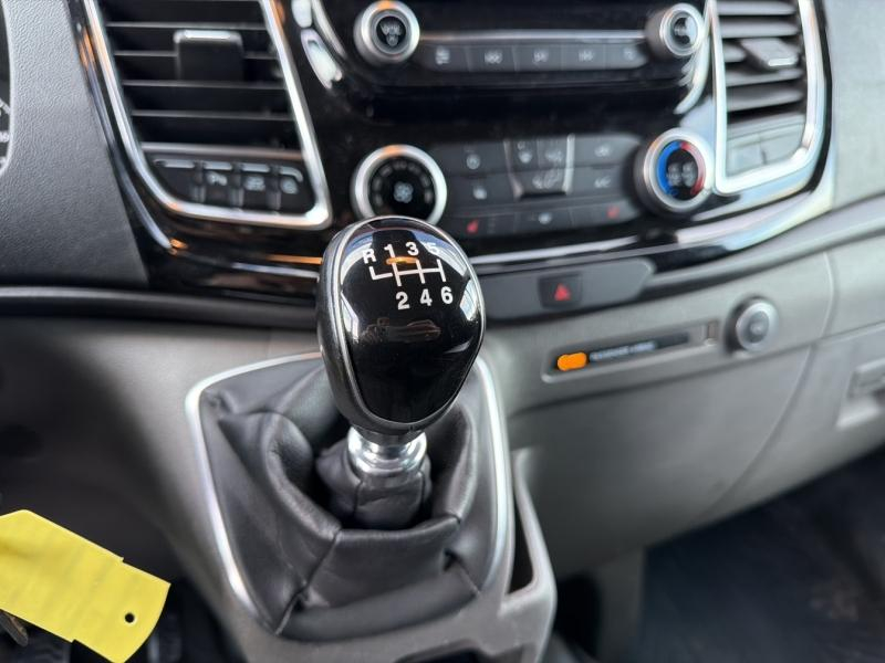 FORD Transit Custom Fg VUL d’occasion à vendre à VITROLLES chez AIX AUTOMOBILES (Photo 18)