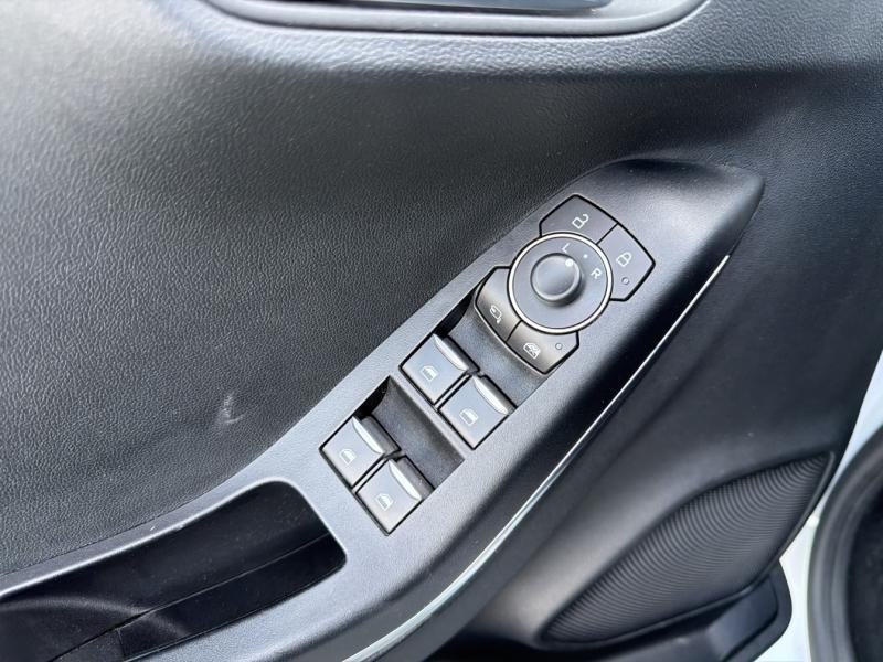 FORD Puma d’occasion à vendre à VITROLLES chez AIX AUTOMOBILES (Photo 19)