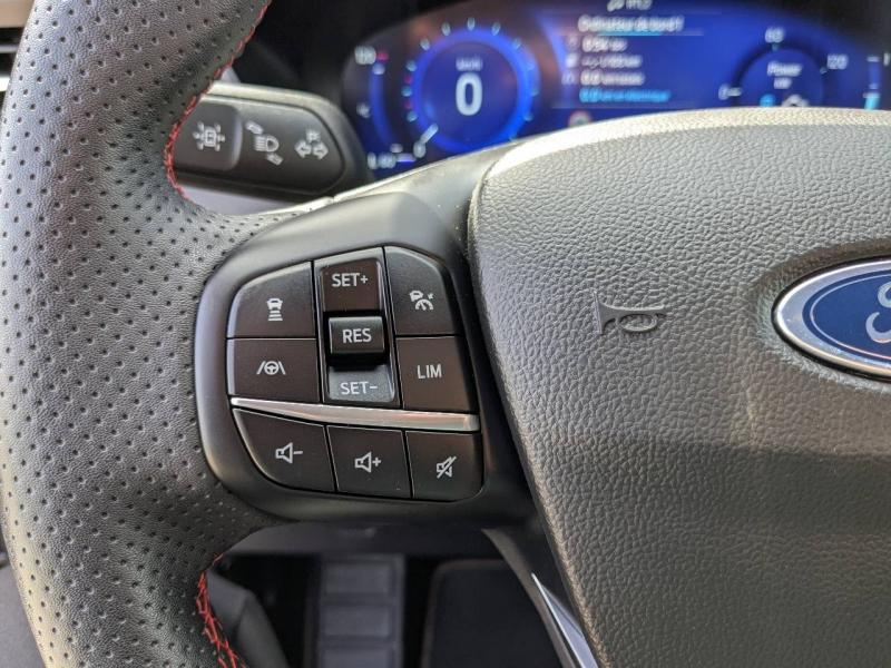 FORD Kuga d’occasion à vendre à VITROLLES chez AIX AUTOMOBILES (Photo 9)